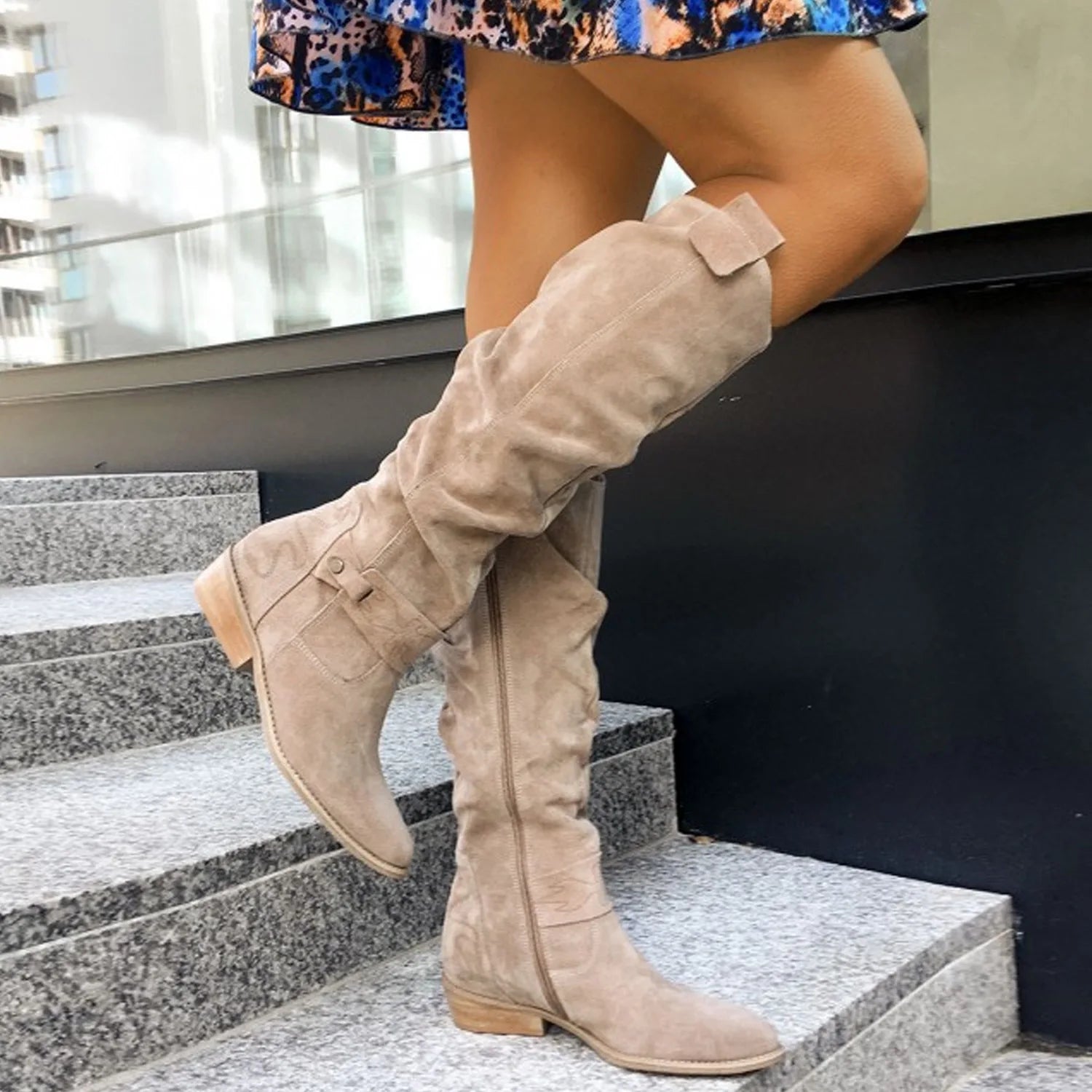 Winter Snow Boots: Roman Style