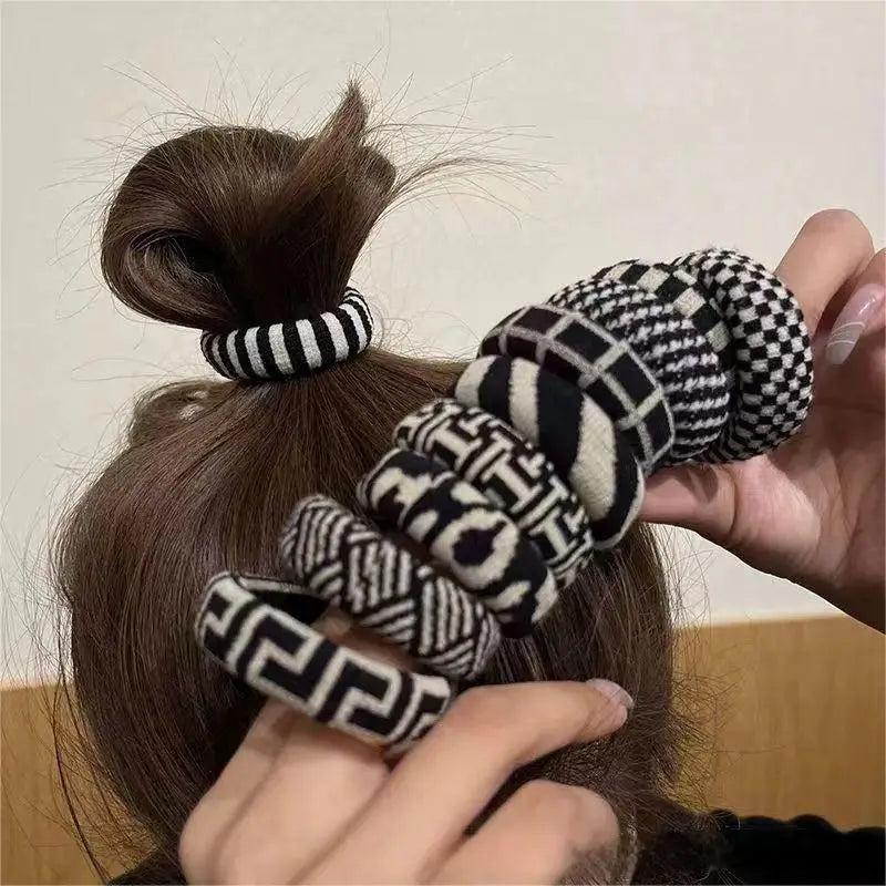 Black And White Striped Thick Hair Tie - High Elasticity Seamless Hair Rope, Simple And Versatile Women'S Hair Accessory