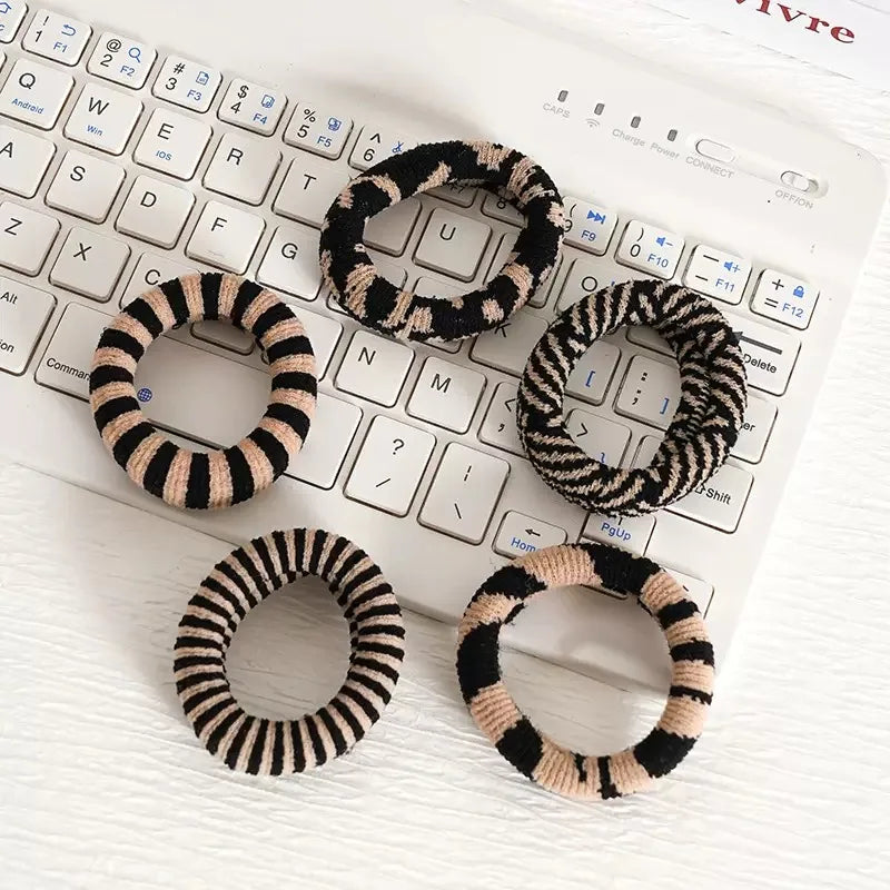 Black And White Striped Thick Hair Tie - High Elasticity Seamless Hair Rope, Simple And Versatile Women'S Hair Accessory