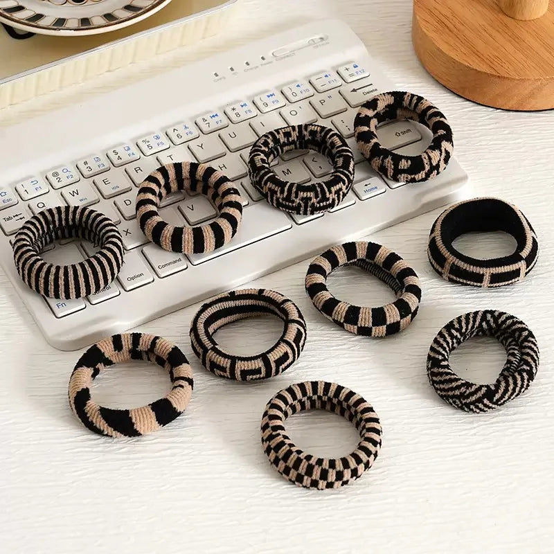 Black And White Striped Thick Hair Tie - High Elasticity Seamless Hair Rope, Simple And Versatile Women'S Hair Accessory