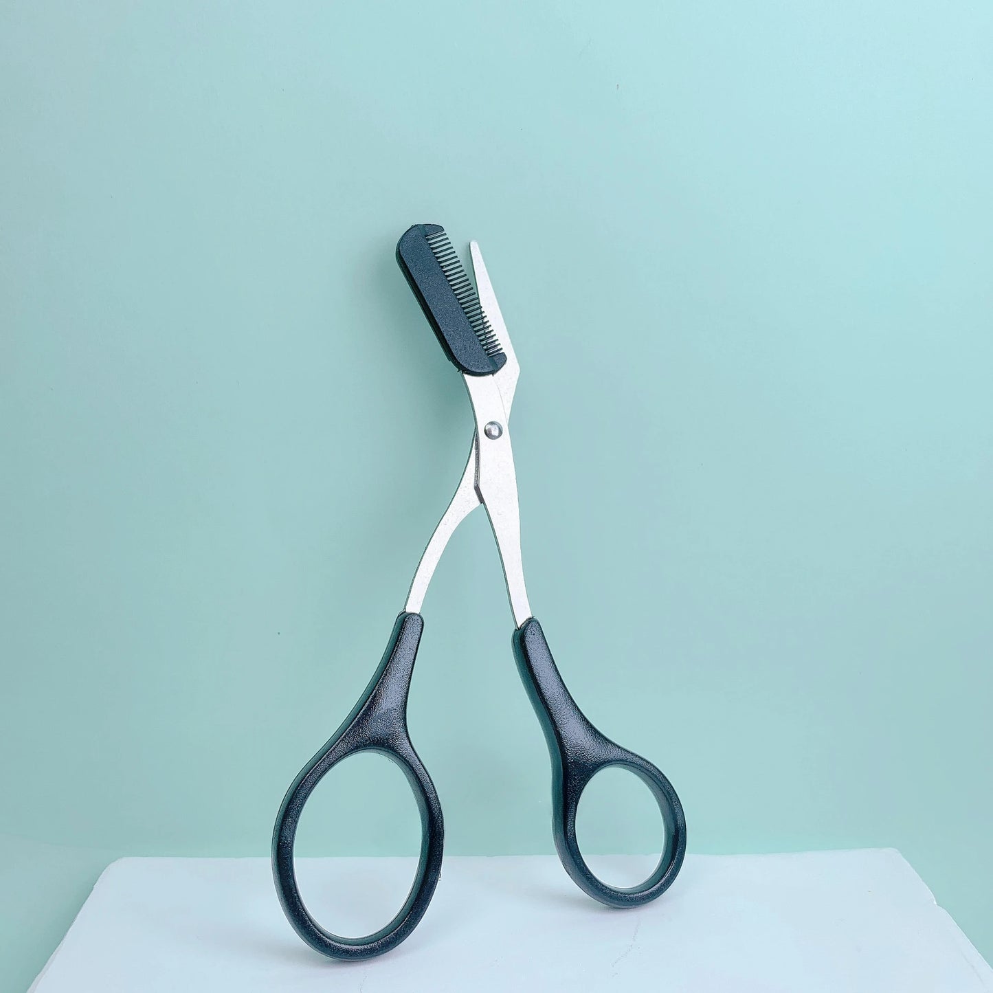 Eyebrow Razor Scissor  Stainless Steel Safe Anti-scratch Trimmer for Beginners Crescent Sharp Beauty Tool Multi-color
