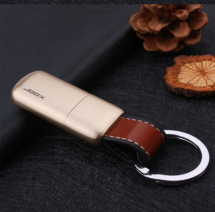 Brand New Mini Keychain Lighter Grinding Wheel Flint Butane Gas Cigarette Lighter Leather Pendant Cigarette Lighter Men Gadgets