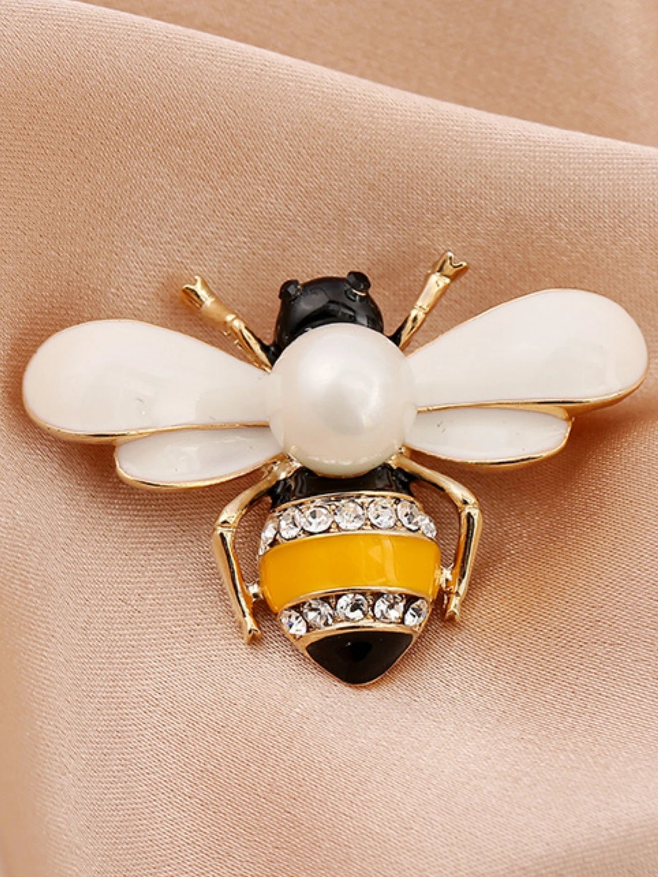 Pearl Bee Brooch Pin