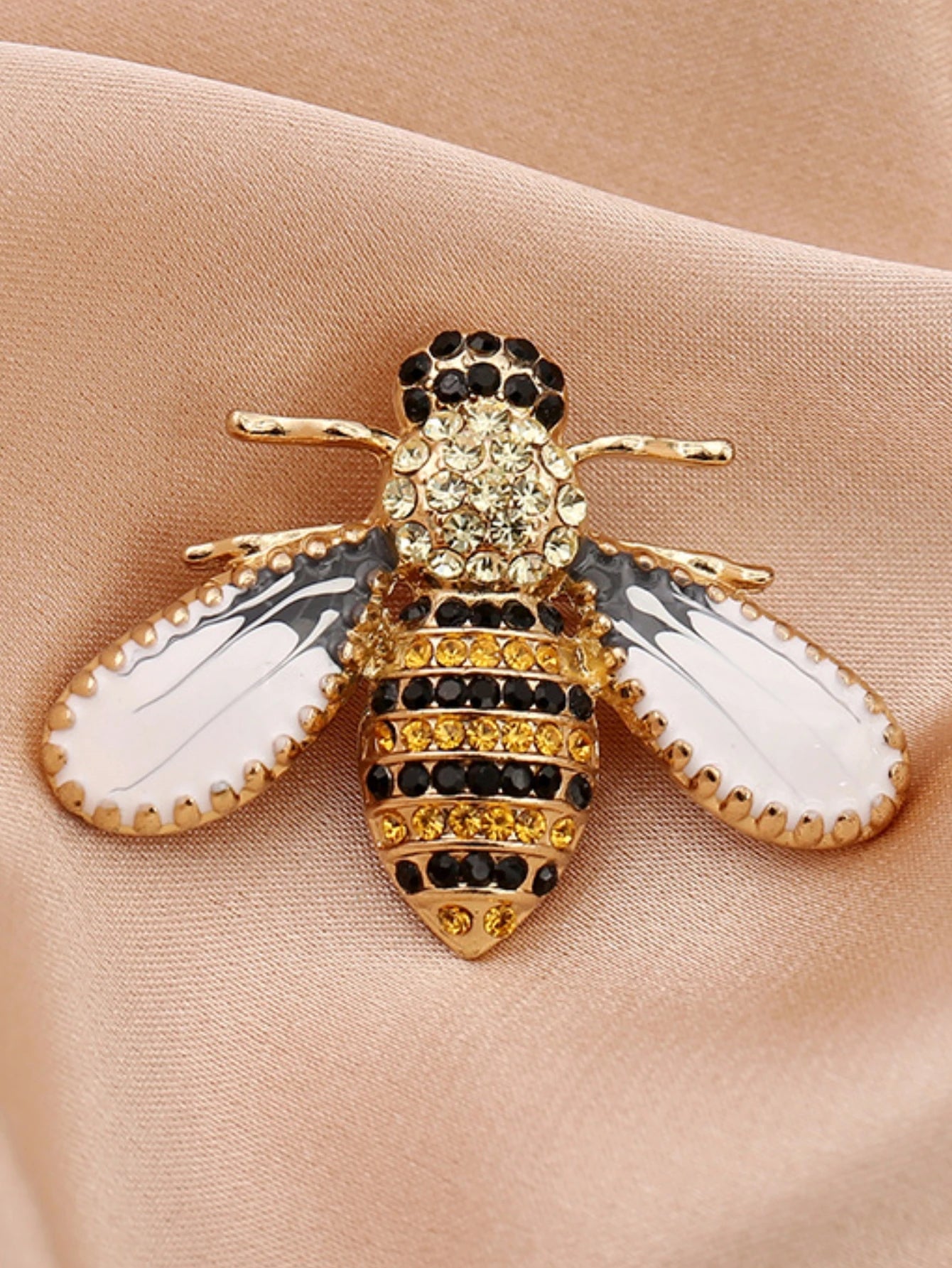 Pearl Bee Brooch Pin