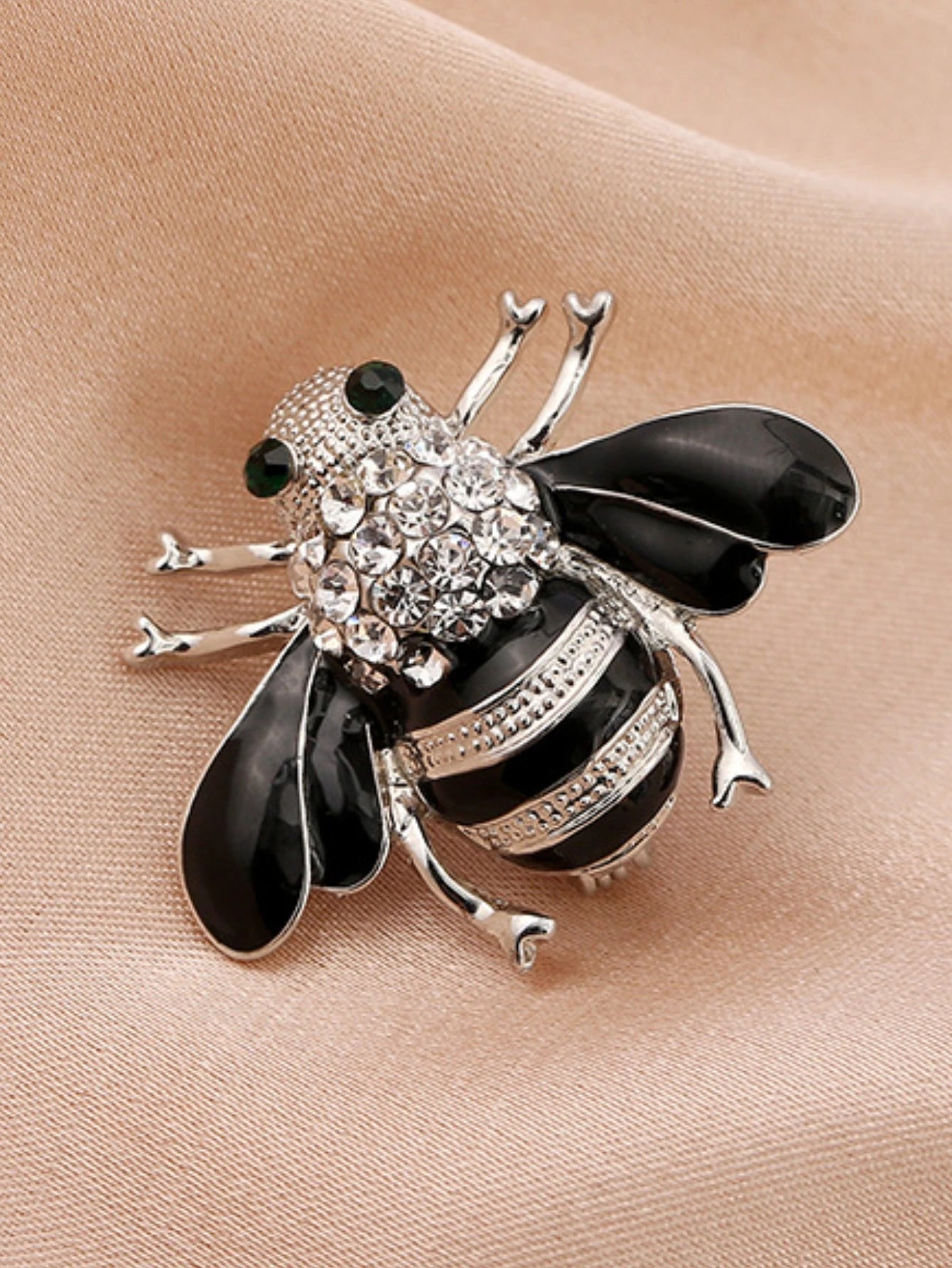 Pearl Bee Brooch Pin